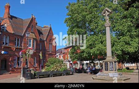 Nantwich cenotaph, in the centre of town, White stone Calvary on an octagonal base. WW2 tablets, The Square, High Street, Nantwich, Cheshire, CW5 5DB Stock Photo