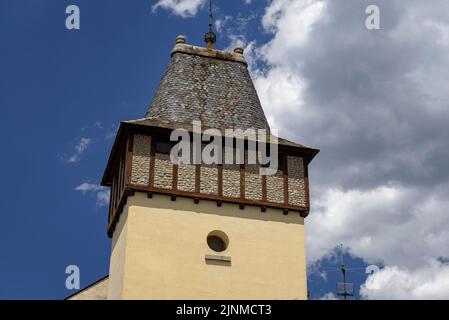 Village of Les decorated for the festival of Sant Joan due to the summer solstice (Aran Valley, Lleida, Catalonia, Spain, Pyrenees) ESP: Pueblo de Les Stock Photo