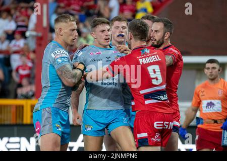 Kingston Upon Hull, UK. 12th Aug, 2022. Tempers fray betweenLiam Sutcliffe #4 of Leeds Rhinos and Matt Parcell #9 of Hull KR during the game in Kingston upon Hull, United Kingdom on 8/12/2022. (Photo by James Heaton/News Images/Sipa USA) Credit: Sipa USA/Alamy Live News Stock Photo