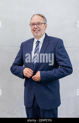 Berlin, Deutschland. 24th May, 2022. dr Georg Thiel, Federal Returning Officer, Credit: dpa/Alamy Live News Stock Photo