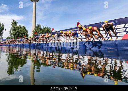 Munich, Germany. 13th Aug, 2022. Illustration picture shows the men Triathlon European Championships Munich 2022, in Munich, Germany, on Saturday 13 August 2022. The second edition of the European Championships takes place from 11 to 22 August and features nine sports. BELGA PHOTO ERIC LALMAND Credit: Belga News Agency/Alamy Live News Stock Photo