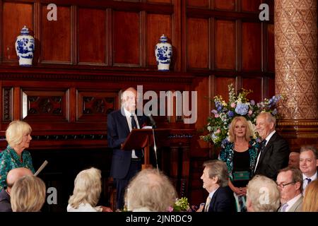 Roger McGough speaking at the Lunch at The National Liberal Club celebrating HRH The Duchess of Cornwall’s 75th birthday. Stock Photo