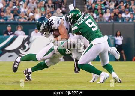 Philadelphia Eagles tight end Jack Stoll (89) runs a route against the  Detroit Lions during an NFL football game, Sunday, Oct. 31, 2021, in  Detroit. (AP Photo/Rick Osentoski Stock Photo - Alamy