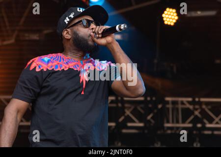 Boomtown, Winchester, UK Saturday 13 August 2022 De La Soul play Grand Central at Boomtown 2022 Credit: Denise Laura Baker/Alamy Live News Credit: Denise Laura Baker/Alamy Live News