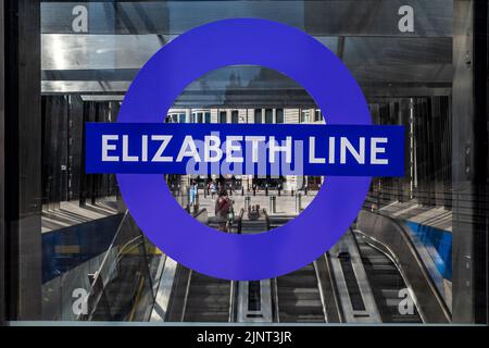 Elizabeth Line Station at Liverpool Street Central London. Opened 2022. Architect WilkinsonEyre Stock Photo