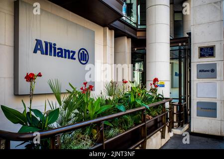 Allianz Insurance London Offices at 60 Gracechurch Street in the City of London Financial District. Allianz Global Corporate & Specialty London. Stock Photo