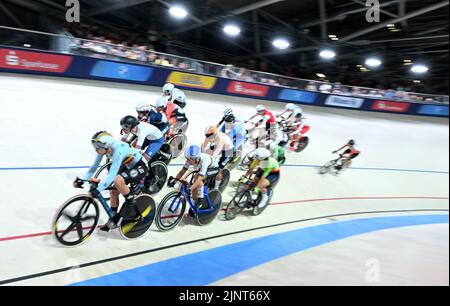 Munich, Germany. 13th Aug, 2022. European Championships, European Championship, track, elimination, women, Messe München. The women start. Credit: Angelika Warmuth/dpa/Alamy Live News Stock Photo