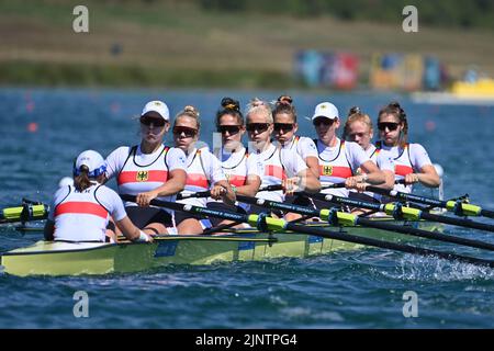 Hanna REIF (GER), Lena SARASSA (GER), Melanie GOELDNER (GER), Alyssa MEYER (GER), Nora PEUSER (GER), Tabea KUHNERT (GER), Lisa GUTFLEISCH (GER), action, rowing, rowing, Germany eighth, Eight of the women, Women's Eight rowing regatta facility, Olympic Ragatta Center, European Championships 2022 on August 11th, 2022 ?SVEN SIMON Fotoagentur GmbH & Co. Pressefoto KG # Prinzess-Luise-Str. 41 # 45479 M uelheim/R uhr # Tel. 0208/9413250 # Fax. 0208/9413260 # GLS Bank # BLZ 430 609 67 # Account 4030 025 100 # IBAN DE75 4306 0967 4030 0251 00 # BIC GENODEM1GLS # www.svensimon.net. Stock Photo