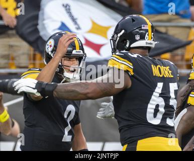 Pittsburgh Steelers offensive tackle Dan Moore Jr. (65) looks to make a  block during an NFL football game against the Cincinnati Bengals, Sunday,  Sep. 11, 2022, in Cincinnati. (AP Photo/Kirk Irwin Stock