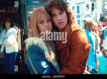 VAL KILMER and MEG RYAN in THE DOORS (1991), directed by OLIVER STONE. Credit: CAROLCO / Album Stock Photo