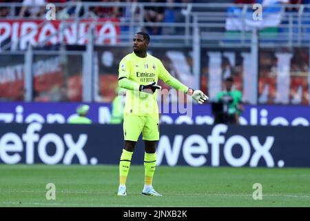 Milano, Italy. 13th Aug, 2022. Mike Maignan of Ac Milan gestures during the Serie A match beetween Ac Milan and Udinese Calcio at Stadio Giuseppe Meazza on August 13, 2022 in Milano, Italy . Credit: Marco Canoniero/Alamy Live News Stock Photo