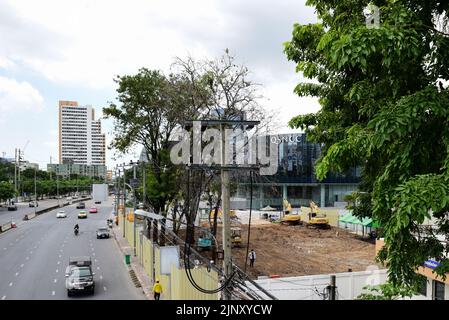 Bangkok, Bangkok, Thailand. 14th Aug, 2022. Queen Sirikit National Convention Center (QSNCC), a Convention Center in the heart of Bangkok is being renovated to welcome APEC Economic Leaders at ''APEC Thailand 2022'' of the Asia-Pacific Economic Cooperation (APEC). The motto at the meeting was 'Open. Connect. Balance.'' In November 2022, Thailand had previously hosted the APEC meeting in 2003, and 1992. (Credit Image: © Teera Noisakran/Pacific Press via ZUMA Press Wire) Stock Photo