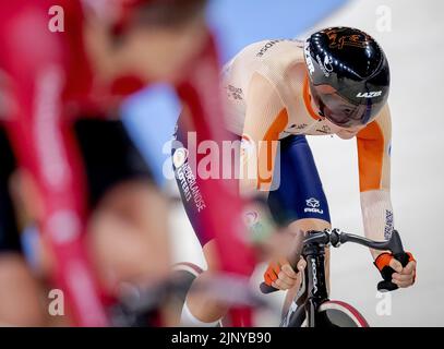 MUNICH - Lonneke Uneken in action during the final of the points race of track cycling on the fourth day of the Multi-European Championship. The German city of Munich will host a combined European Championship of various sports in 2022. ANP ROBIN VAN LONKHUIJSEN Stock Photo