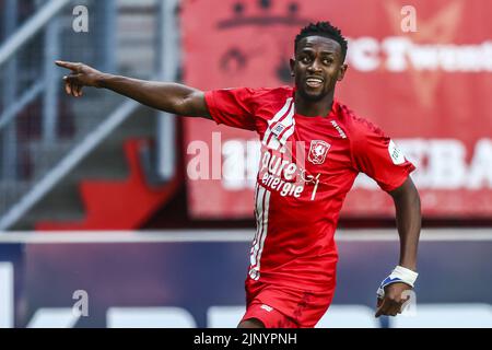 ENSCHEDE - Virgil Misidjan of FC Twente during the Dutch Eredivisie match between FC Twente and Fortuna Sittard at Stadium De Grolsch Veste on August 14, 2022 in Enschede, Netherlands. ANP VINCENT JANNINK Stock Photo