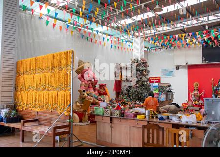 Chachoengsao Thailand 9th Jun 2022: the status of bright pink Ganesha and  vehicle (vahana) Mooshak in Wat Saman Rattanaram Stock Photo