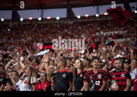 Rio De Janeiro, Brazil. 14th Aug, 2022. RJ - Rio de Janeiro - 08/14/2022 - BRAZILIAN A 2022, FLAMENGO X ATHLETICO-PR - Flamengo fans during a match against Athletico-PR at the Maracana stadium for the Brazilian championship A 2022. Photo: Jorge Rodrigues/AGIF/Sipa USA Credit: Sipa USA/Alamy Live News Stock Photo