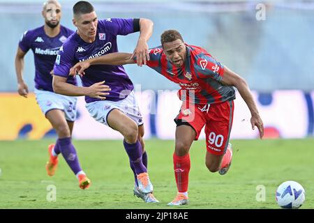 Artemio Franchi stadium, Florence, Italy, August 14, 2022, Nikola Milenkovic (ACF Fiorentina) and Cyriel Dessers (US Cremonese)  during  ACF Fiorentin Stock Photo