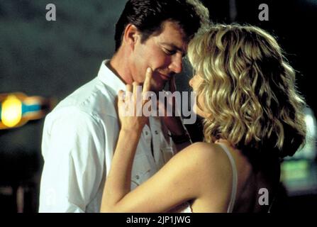 DENNIS QUAID and MEG RYAN in FLESH AND BONE (1993), directed by STEVEN KLOVES. Credit: PARAMOUNT PICTURES / Album Stock Photo