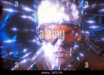 DENNIS QUAID in INNERSPACE (1987), directed by JOE DANTE. Credit: WARNER BROTHERS / Album Stock Photo