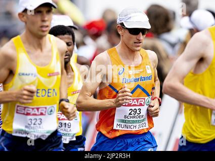 Munich, Germany. 15th Aug, 2022. MUNICH - Ronald Schroër in action during the men's marathon on the fifth day of the Multi-European Championship. The German city of Munich will host a combined European Championship of various sports in 2022. ANP IRIS VAN DEN BROEK Stock Photo