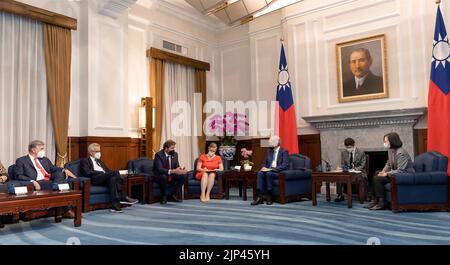 Taipei, Republic of, China. 15th Aug, 2022. Taiwan President Tsai Ing-wen, right, meets with a bipartisan Congressional delegation at the presidential office, August 15, 2022 in Taipei, Taiwan. Sitting from left are: U.S Rep. Don Beyer, Rep. Alan Lowenthal, Rep. John Garamendi, AIT Director Sandra Oudkirk, Sen. Ed Markey, and Taiwan President Tsai Ing Wen. Credit: Wang Yu Ching/Taiwan Presidential Office/Alamy Live News Stock Photo