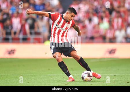 Bilbao, Spain. August 15, 2022, Yuri Berbiche of Athletic Club during the La Liga match between Athletic Club and RCD Mallorca played at Sam Mames Stadium on August 15, 2022 in Bilbao, Spain. (Photo by Cesar Ortiz / PRESSIN) Stock Photo