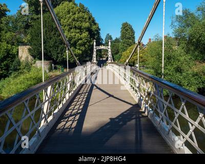 Victoria footbridge over the River Wye erected 1897 for the diamond jubilee of Queen Victoria Hereford Herefordshire England Stock Photo