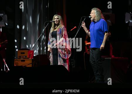 Alison Krauss and Robert Plant collaborate to perform an inspiring and idiosyncratic mix of rock, folk, blues, bluegrass, country, and metal in front of thousands of fans at Rady Shell on Monday, Aug. 15, in San Diego, Calif (Rishi Deka/Sipa USA). Credit: Sipa USA/Alamy Live News Stock Photo