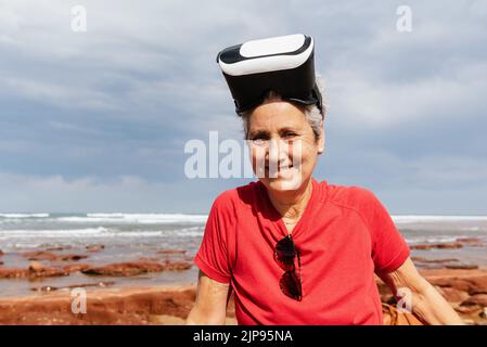 senior, young at heart, 3d glasses, head-mounted display, vr, immersion, metaverse, elderly, old, seniors, young at hearts Stock Photo