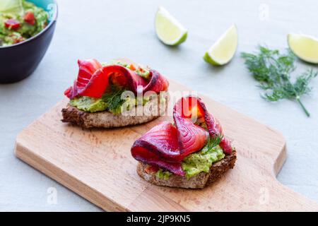 snack, finger food, avocado-lachs-brot, graved rote-bete-lachs, snacks, finger foods Stock Photo