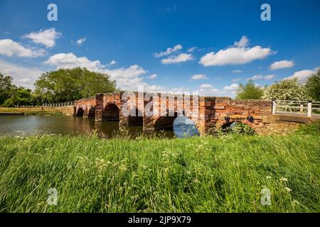 The 18th century bridge over the River Avon at Eckington Wharf in Worcestershire, England Stock Photo
