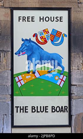 The Blue Boar - Hook Norton Ales classic pub sign, Oxfordshire craft ales, Hook Norton, Banbury, Oxen, England, UK,  OX15 5NY Stock Photo
