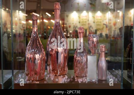 Champagne bottles in various sizes, Imperial, Moet et Chandon winery, LVMH  luxury goods group, Louis Vuitton Moet Hennessy Stock Photo - Alamy