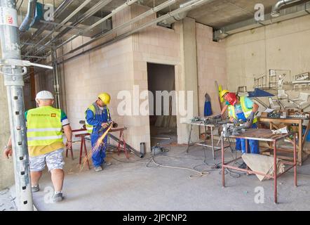 Press event at the construction site of SAP Garden, the new multifunctional sports arena in Olympia Park Munich on Aug 16, 2022 in Munich, Germany. The SAP Garden will be the new home of the Red Bull Munich Ice Hockey club and Bayern Munich Basketball planned at June 2024. © Peter Schatz / Alamy Live News Stock Photo