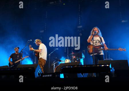 Turin Brakes (Olly Knights, Eddie Myer, Rob Allum and    Gale Paridjanian) perform at Fairport's Cropredy Convention. Banbury, UK. August 12, 2022 Stock Photo