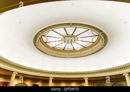 The ceiling and cupola inside the Hall of the Presidents Stock Photo
