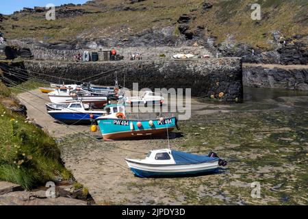 The sheltered harbour at Boscastle in north Devon Stock Photo