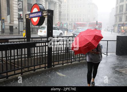 London, UK, 17th August 2022. The Met Office has issued an amber warning for thunderstorms as heavy rains finally arrived. Flooding of homes and business is likely in the capital. Credit : Monica Wells/Alamy Live News Stock Photo