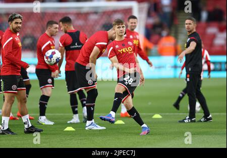 Sheffield, England, 17th August 2022.  James McAtee of Sheffield Utd warms up during the Sky Bet Championship match at Bramall Lane, Sheffield. Picture credit should read: Darren Staples / Sportimage Credit: Sportimage/Alamy Live News Stock Photo