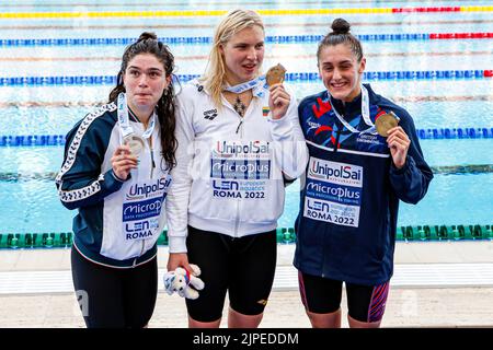 Rome, Italy. 17th Aug, 2022. ROME, ITALY - AUGUST 17: Benedetta Pilato of Italy, Ruta Meilutyte of Lithuania, Imogen Clark of England with their medals during the women's 50m breaststroke victory ceremony at the European Aquatics Roma 2022 at Stadio del Nuoto on August 17, 2022 in Rome, Italy (Photo by Nikola Krstic/BSR Agency) NOCNSF Credit: Orange Pics BV/Alamy Live News Stock Photo