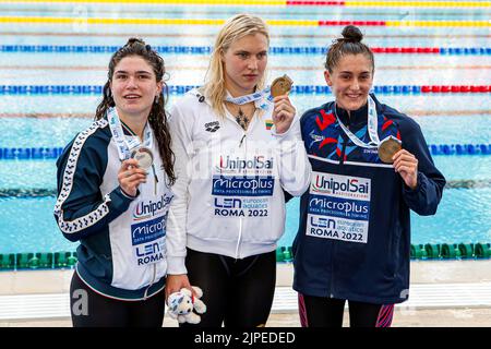 Rome, Italy. 17th Aug, 2022. ROME, ITALY - AUGUST 17: Benedetta Pilato of Italy, Ruta Meilutyte of Lithuania, Imogen Clark of England with their medals during the women's 50m breaststroke victory ceremony at the European Aquatics Roma 2022 at Stadio del Nuoto on August 17, 2022 in Rome, Italy (Photo by Nikola Krstic/BSR Agency) NOCNSF Credit: Orange Pics BV/Alamy Live News Stock Photo