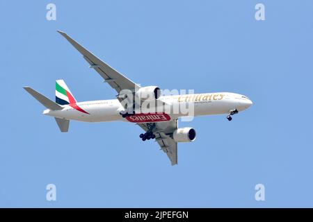 Emirates, (is the largest airline of the United Arab Emirates), Boeing ...