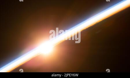 Earth Atmosphere. 20th June, 2022. An orbital sunset is pictured from the International Space Station as it was soaring 267 miles above the south Pacific Ocean. Credit: NASA/ZUMA Press Wire Service/ZUMAPRESS.com/Alamy Live News Stock Photo