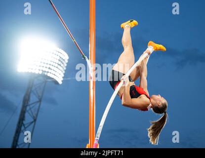 17 August 2022, Bavaria, MŸnchen: European Championships, Athletics, Pole Vault, Women, Final at Olympic Stadium, Angelica Moser (Switzerland) in action. Photo: Sven Hoppe/dpa Stock Photo