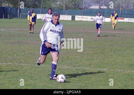 MARTIN CHIVERS - FOOTBALLER OF SOUTHAMPTON FOOTBALL CLUB FC PORTRAIT ...