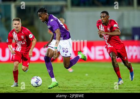 Florence, Italy. 18th Aug, 2022. FLORENCE, ITALY - AUGUST 18: Christian Kouame of Fiorentina during the UEFA Europa Conference League Qualification match between Fiorentina and FC Twente at the Stadio Artemio Franchi on August 18, 2022 in Florence, Italy (Photo by Patrick Goosen/Orange Pictures) Credit: Orange Pics BV/Alamy Live News Stock Photo