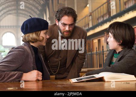 CHLOË GRACE MORETZ, MICHAEL STUHLBARG, ASA BUTTERFIELD, HUGO, 2011 Stock Photo