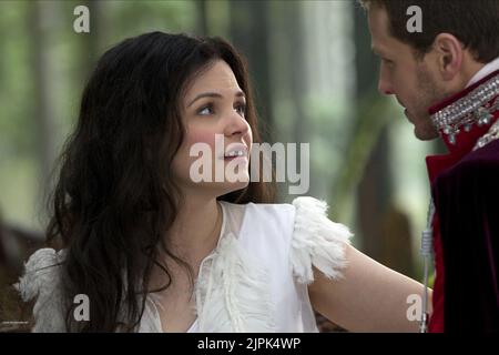 GINNIFER GOODWIN, JOSH DALLAS, ONCE UPON A TIME, 2011 Stock Photo