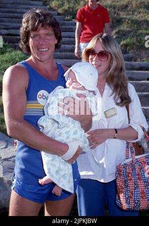 Grant Goodeve and wife Debbie Circa 1980's Credit: Ralph Dominguez/MediaPunch Stock Photo