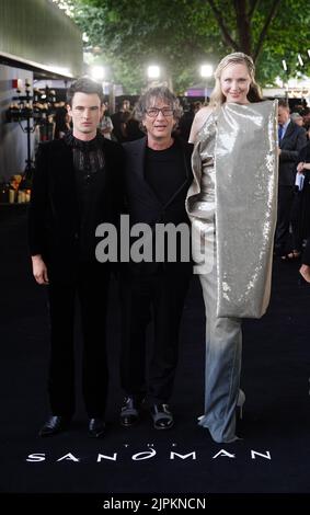 File photo dated 03/08/22 of (left to right) Tom Sturridge, Neil Gaiman and Gwendoline Christie arriving for the world premiere of The Sandman BFI Southbank in London. James McAvoy, David Tennant, Michael Sheen and Sandra Oh will feature in a new two-part bonus episode of The Sandman TV series, Netflix has announced. Issue date: Friday August 19, 2022. Stock Photo